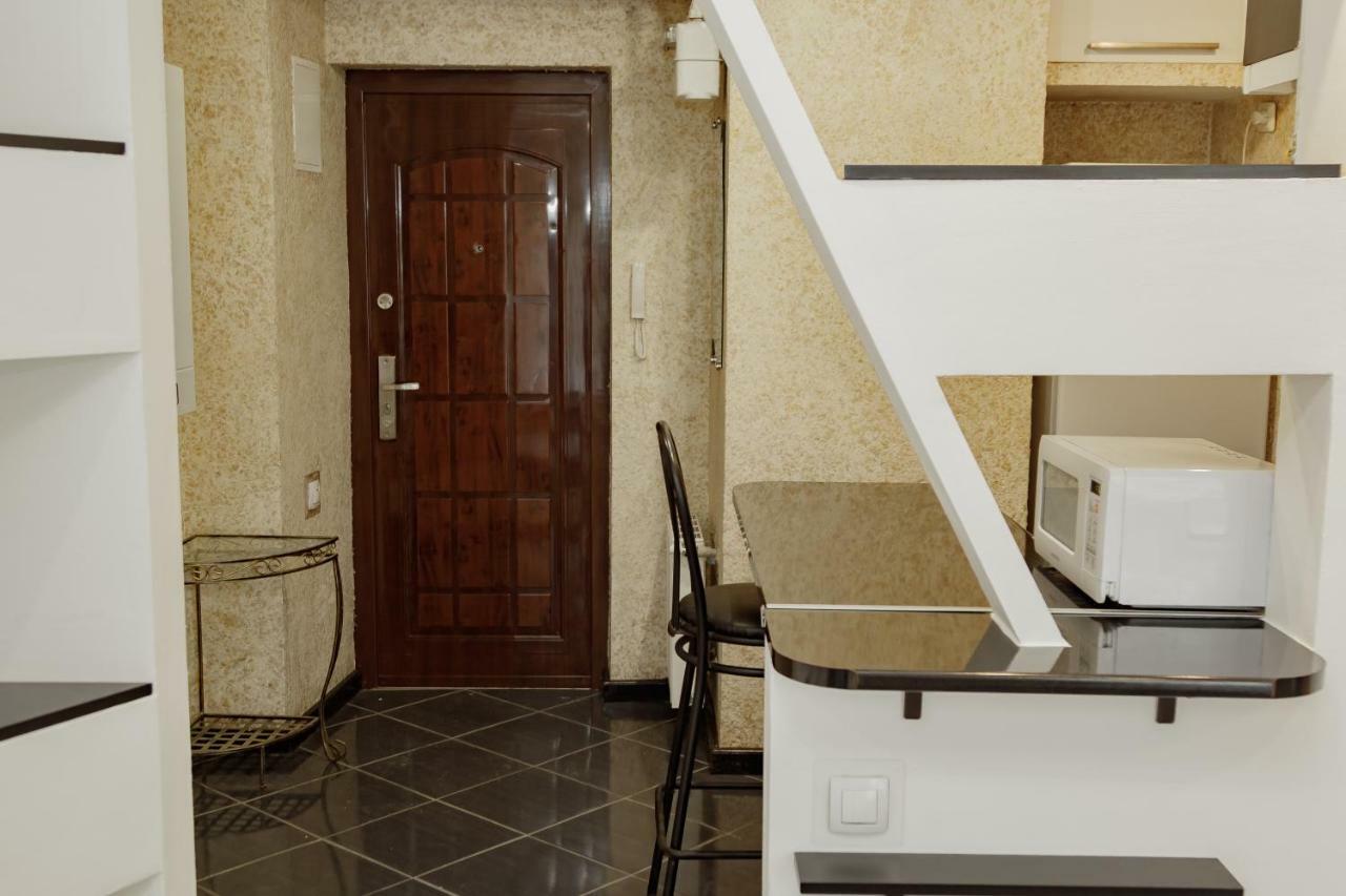 Transitional Havryky Apartment Lviv Buitenkant foto
