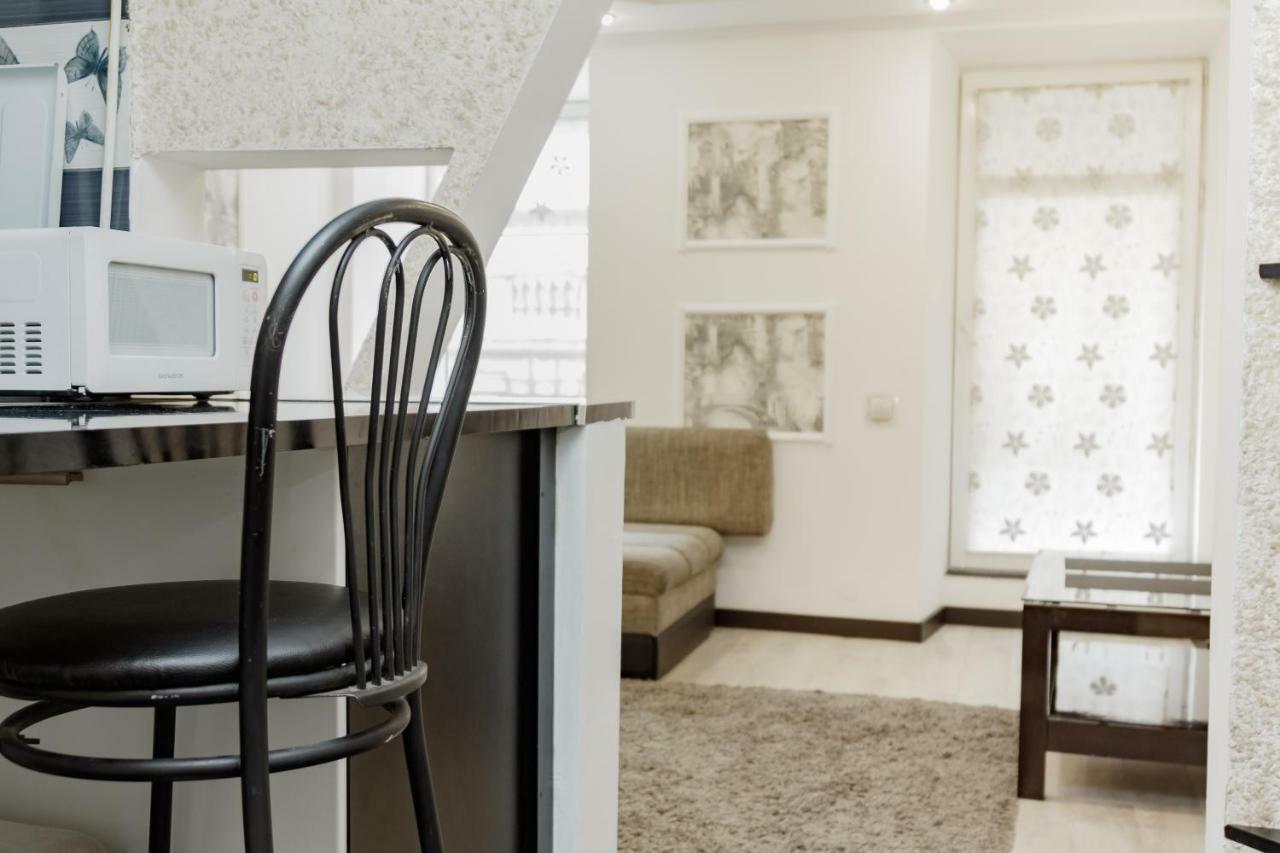 Transitional Havryky Apartment Lviv Buitenkant foto