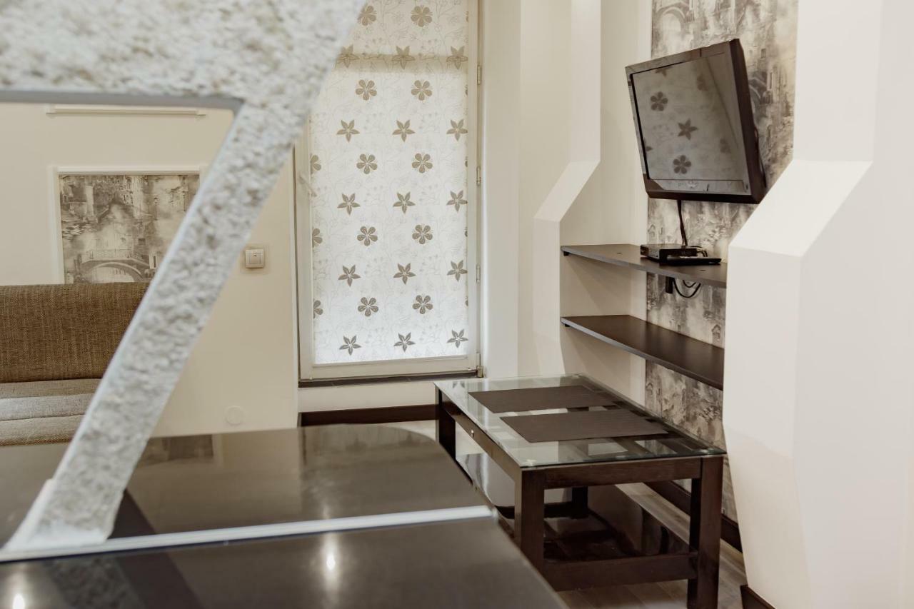 Transitional Havryky Apartment Lviv Buitenkant foto