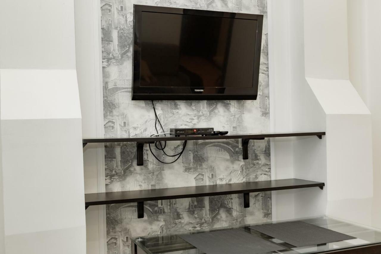 Transitional Havryky Apartment Lviv Buitenkant foto