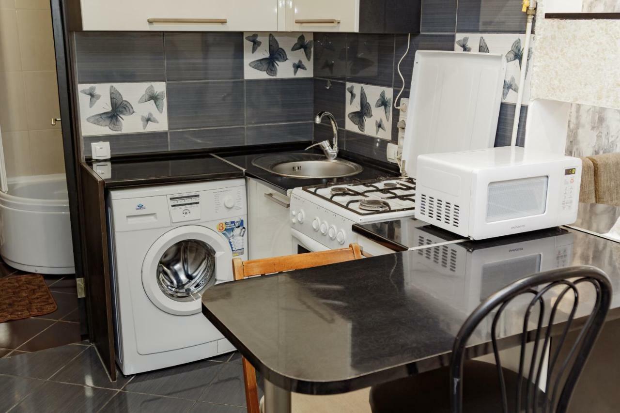 Transitional Havryky Apartment Lviv Buitenkant foto